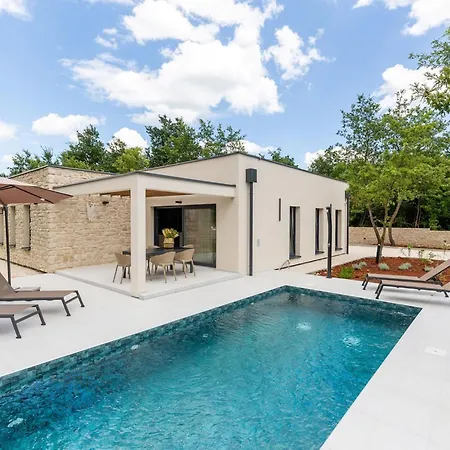 Frame Garden East By Interhome Villa