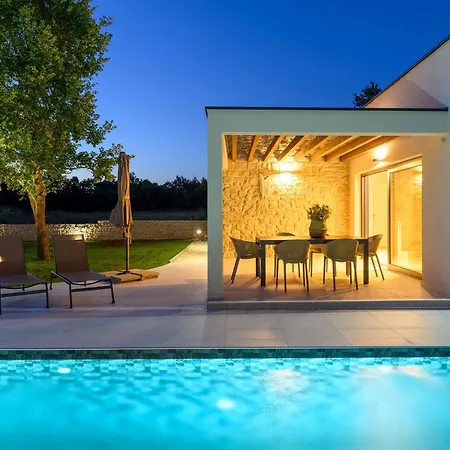 Frame Garden East By Interhome * Svetvincenat