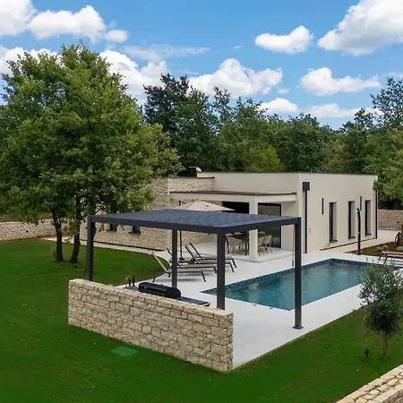 Frame Garden East By Interhome